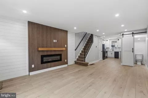 2224 S Opal St, Philadelphia, PA 19145
