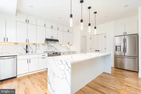 106 Pollard St, Philadelphia, PA 19123
