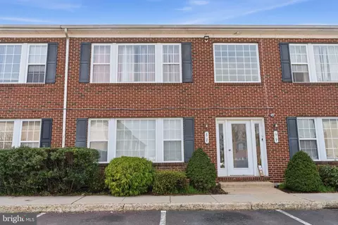 9228 38 Blue Grass Rd #7, Philadelphia, PA 19114