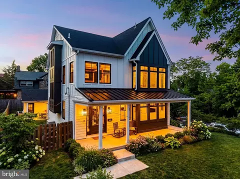 209 E Gorgas Ln, Philadelphia, PA 19119