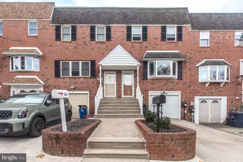 3954 Rowena Dr, Philadelphia, PA 19114