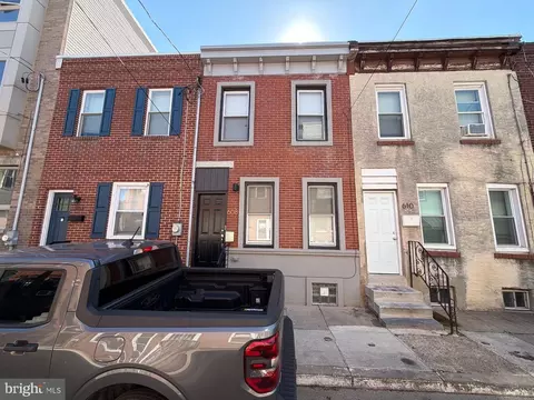 608 Winton St, Philadelphia, PA 19148