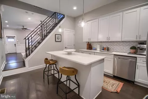 4117 Cresson St, Philadelphia, PA 19127