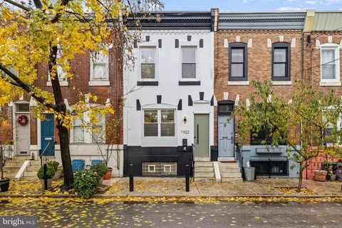 1922 S Chadwick St, Philadelphia, PA 19145