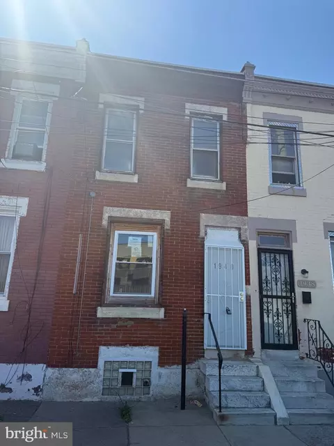 1940 Hart Ln, Philadelphia, PA 19134