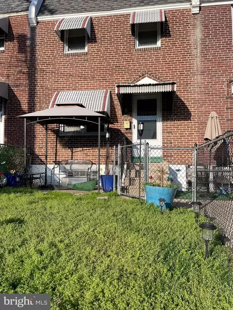 4013 Hellerman St, Philadelphia, PA 19135