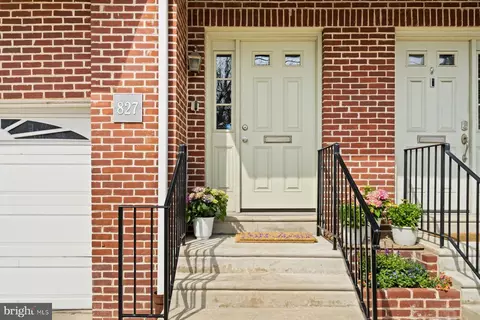 827 Catharine St, Philadelphia, PA 19147