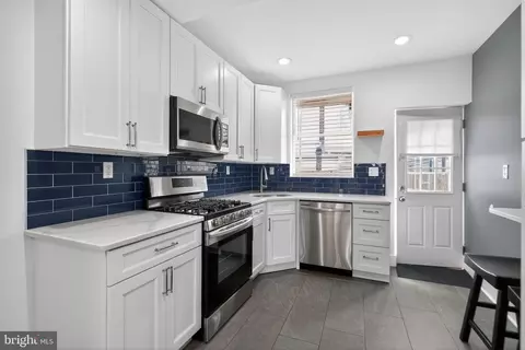 2627 S Camac St, Philadelphia, PA 19148
