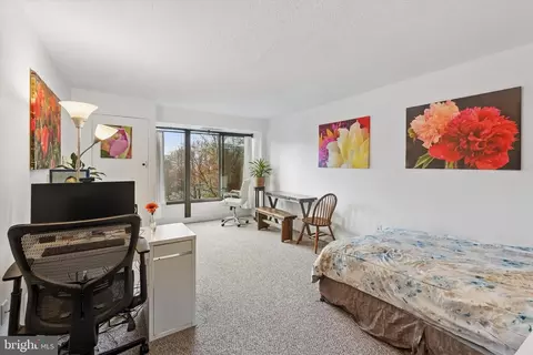 2001 Hamilton St #420, Philadelphia, PA 19130