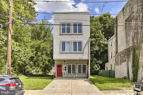 679 N 11th St #A, Philadelphia, PA 19123