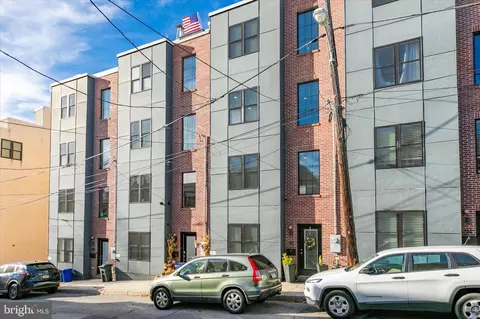 112 Kingsley St, Philadelphia, PA 19127
