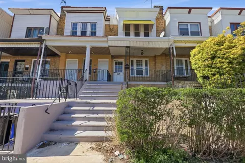 5718 Hegerman St, Philadelphia, PA 19135
