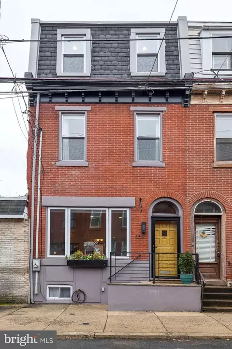 858 E Thompson St, Philadelphia, PA 19125