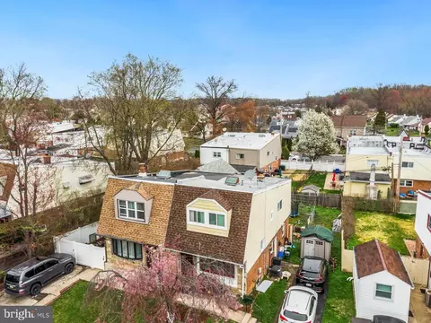 1043 Foster St, Philadelphia, PA 19116