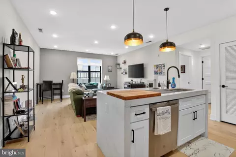 1232 N Front St #3D, Philadelphia, PA 19122