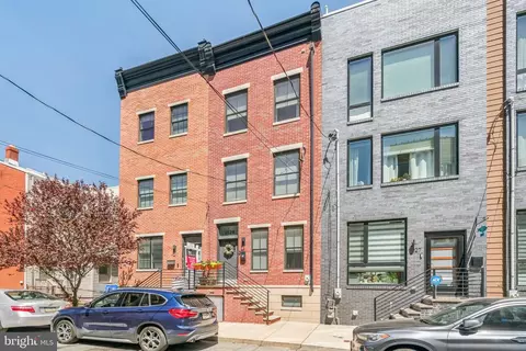 1029 Earl St, Philadelphia, PA 19125