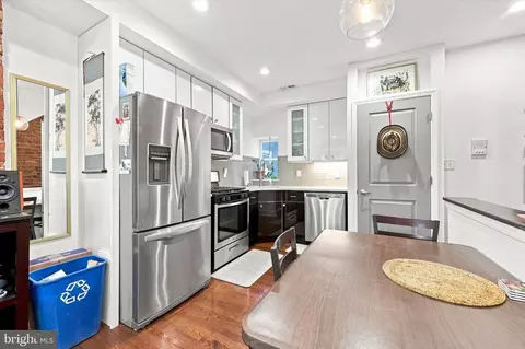 1517 Cambridge St #2, Philadelphia, PA 19130