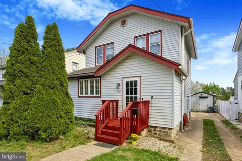 7611 Central Ave, Philadelphia, PA 19111