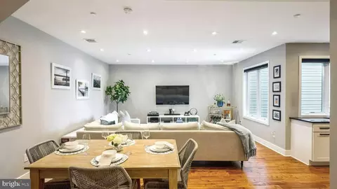 520 Kater St #D5, Philadelphia, PA 19147