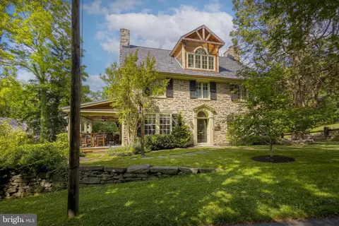 97 E Bells Mill Rd, Philadelphia, PA 19118