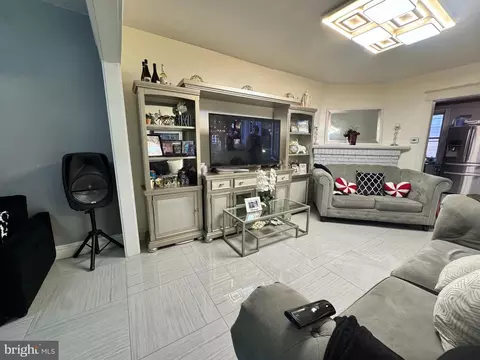 3322 Wellington St, Philadelphia, PA 19149