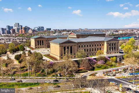 2401 00 Pennsylvania Ave #18B32, Philadelphia, PA 19130