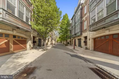 220 Gaskill St, Philadelphia, PA 19147