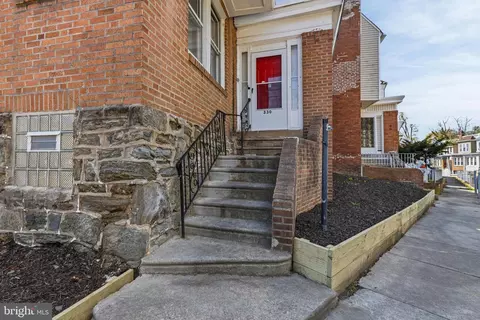 330 Elwood St, Philadelphia, PA 19144
