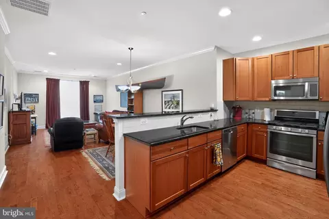 700 Commodore Ct #2705, Philadelphia, PA 19146