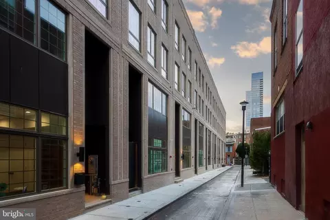1102 Cypress St, Philadelphia, PA 19107