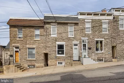 213 Dawson St, Philadelphia, PA 19128