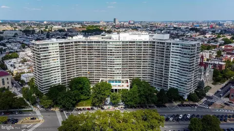2401 00 Pennsylvania Ave #18C43, Philadelphia, PA 19130
