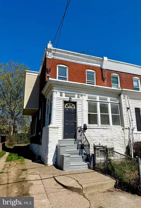 6028 Walker St, Philadelphia, PA 19135