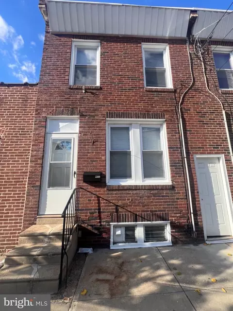 2208 Gaul St, Philadelphia, PA 19125