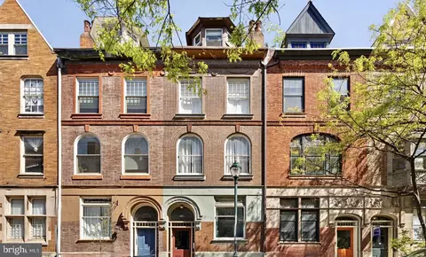 1109 Spruce St #1F, Philadelphia, PA 19107