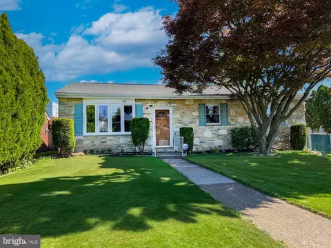 2125 Lott Ave, Philadelphia, PA 19115