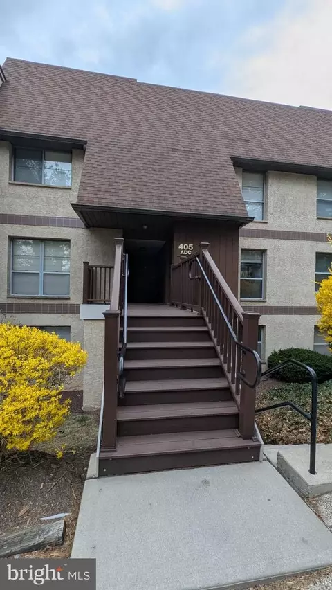 405 Shawmont Ave #D, Philadelphia, PA 19128