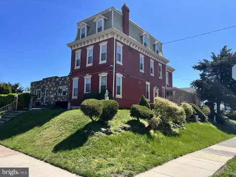 6933 00 Ditman St, Philadelphia, PA 19135