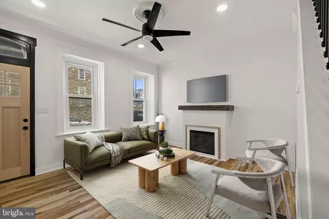 174 76 Lauriston St, Philadelphia, PA 19128