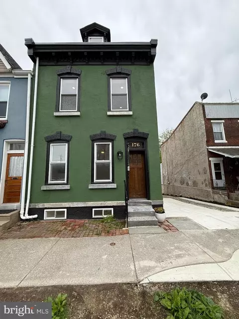 174 76 Lauriston St, Philadelphia, PA 19128