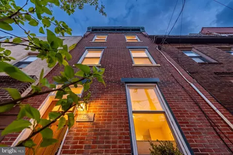630 Kimball St, Philadelphia, PA 19147