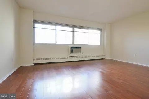 2101 Chestnut St #1725, Philadelphia, PA 19103