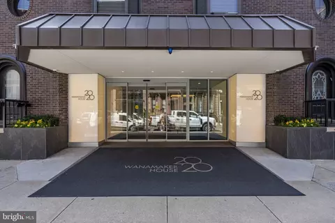 2018 Walnut St #7B, Philadelphia, PA 19103