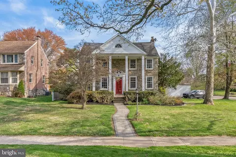 7054 Sherwood Rd, Philadelphia, PA 19151