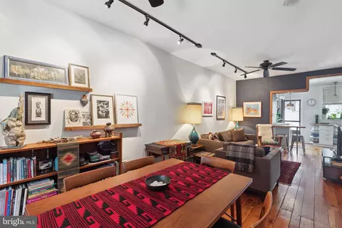 1943 S Hicks St, Philadelphia, PA 19145