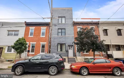 1818 Dickinson St, Philadelphia, PA 19146