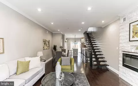 1818 Dickinson St, Philadelphia, PA 19146