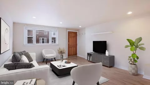 731 Carpenter St, Philadelphia, PA 19147