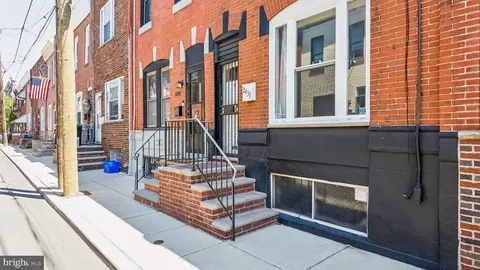 2433 S Mole St, Philadelphia, PA 19145
