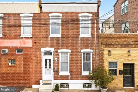 2438 Cedar St, Philadelphia, PA 19125